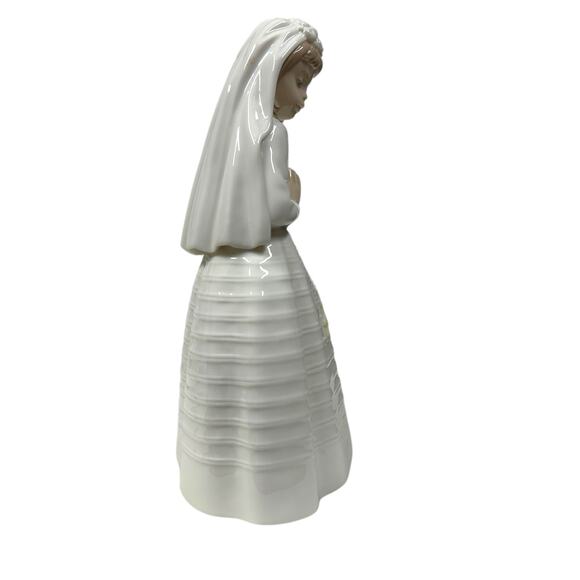 Retired Nao by Lladro Spain Porcelain Figurine # 236 Girl Praying Communion EPC! - Picture 5 of 7